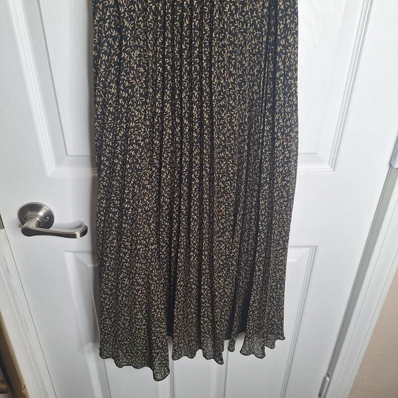 Polagram Maternity Black Floral Midi Dress Size Medium - Picture 5 of 9